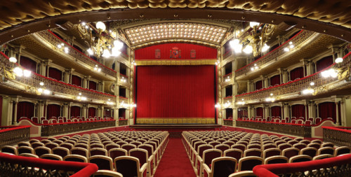 teatro.jpg teatro.jpg
